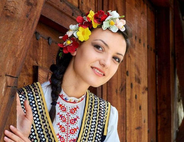 Осъвременяване – интелигентно, с мярка, с обич и уважение към родния фолклор