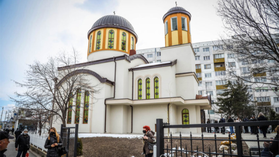 Църквата „Свето Благовещение“ в „Дружба“ отвори врати за християни