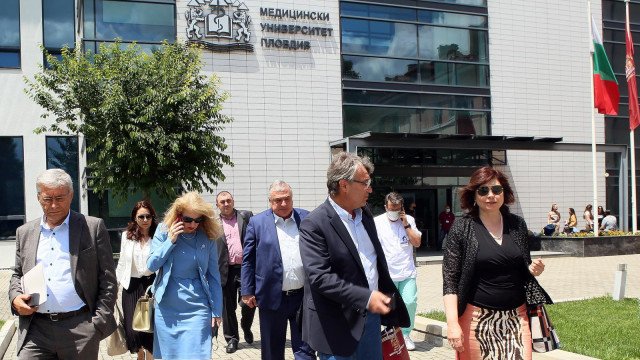 Заповед на ректора: Студентите в МУ Пловдив само с ваксина