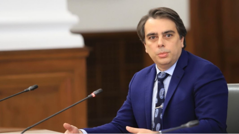 Асен Василев обяви условията, при които би останал в следващ кабинет